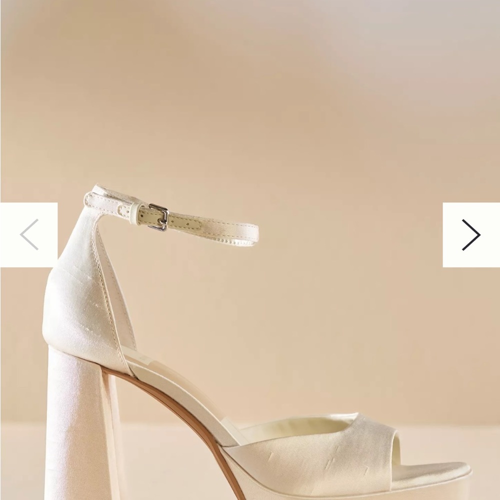Dolce vita pandro platform heels in cream size 7.5